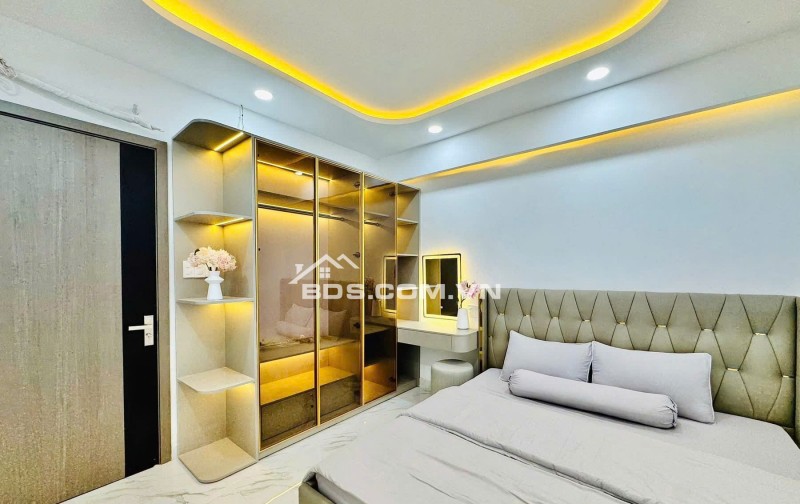 Nhà Đẹp Lung Linh P.4 Phú Nhuận Góc 2 Mặt Thoáng 42m2, 2 Tầng 3PN Full Nội Thất Nhỉnh 5tỷ.